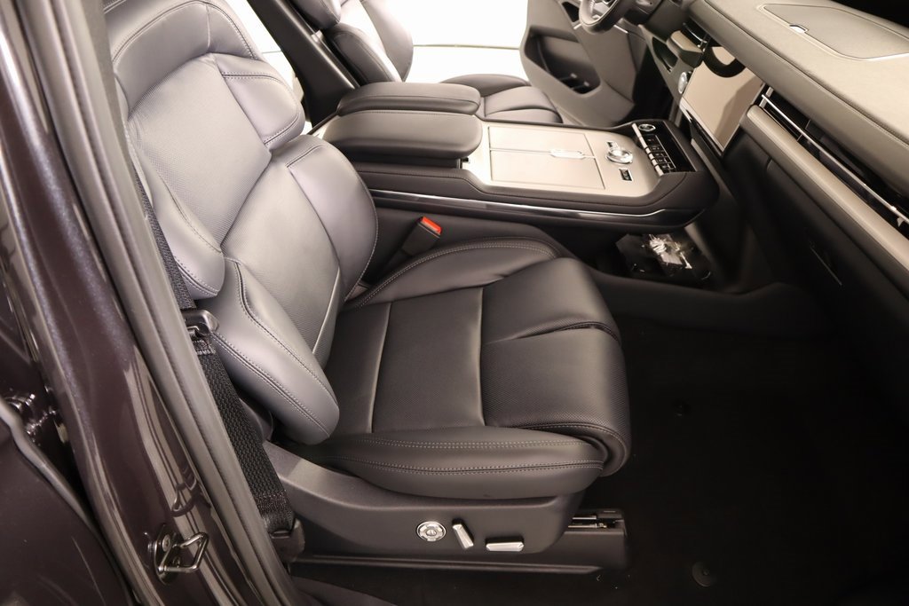 New 2025 Lincoln Navigator Reserve w/ Jet Appearance Package image 14