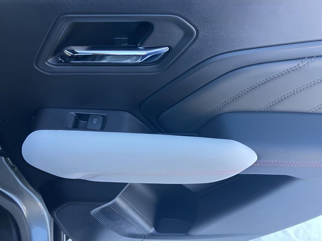 Used 2024 GMC Canyon AT4X image 46