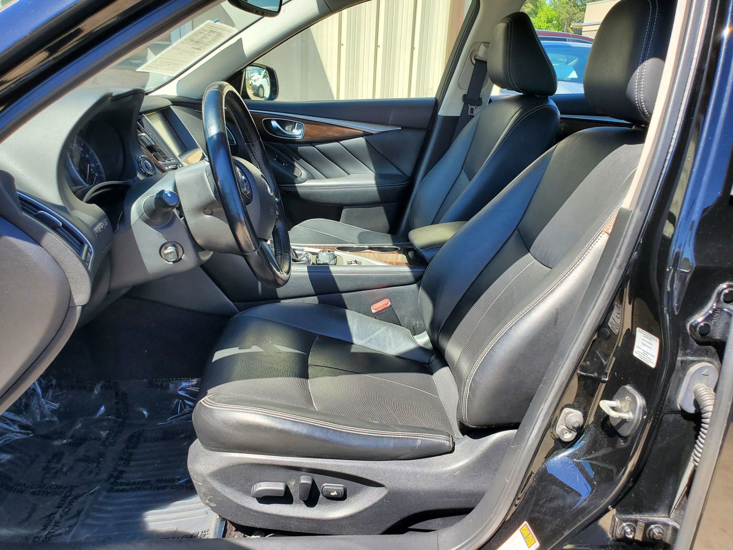 Used 2015 INFINITI Q50 Premium w/ Deluxe Touring Package AWD/4WD image 27