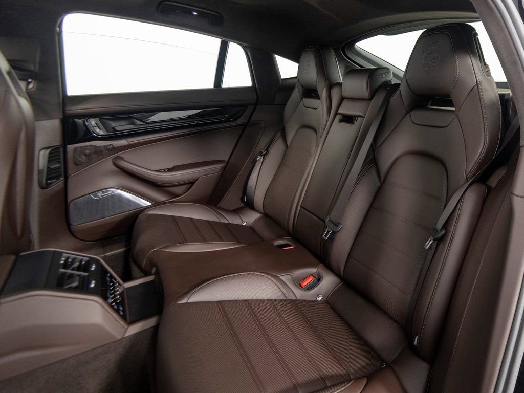 New 2026 Porsche Panamera Turbo image 39