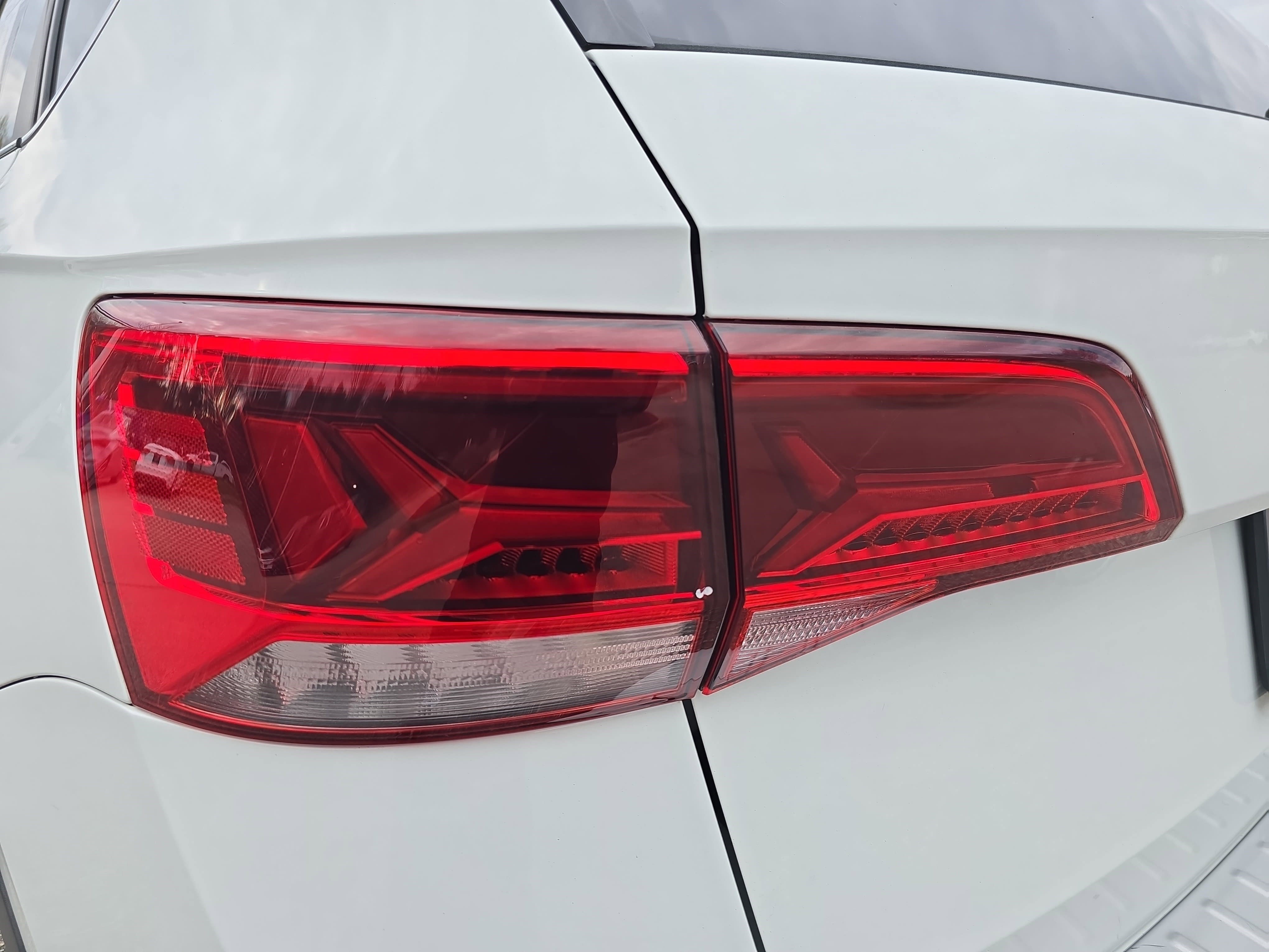 Used 2022 Volkswagen Taos SE image 31