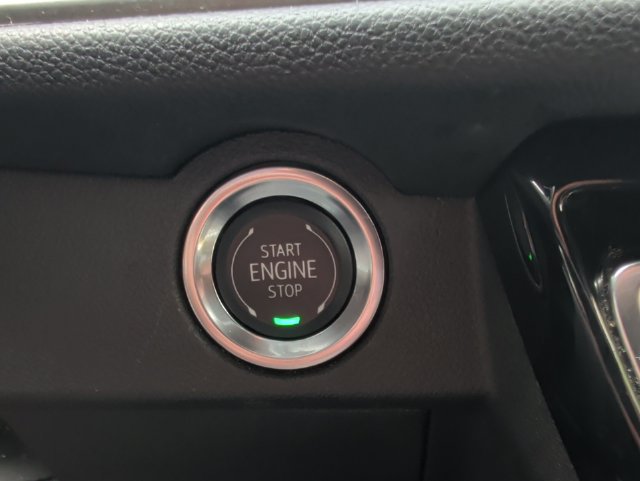 Used 2025 Chevrolet Traverse LT AWD/4WD image 20