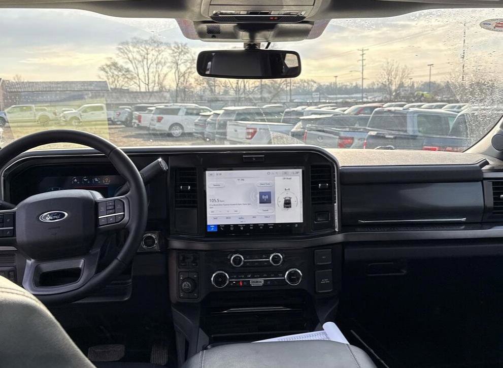 Used 2026 Ford F350 Lariat w/ Tremor Off-Road Package image 7