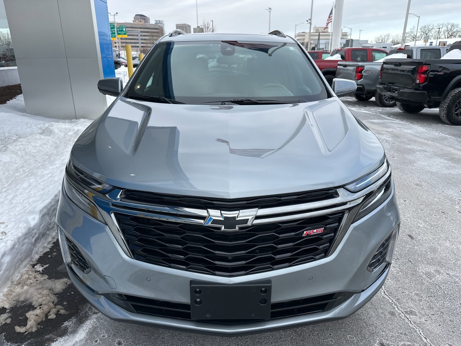 Used 2023 Chevrolet Equinox RS w/ RS Leather Package image 2