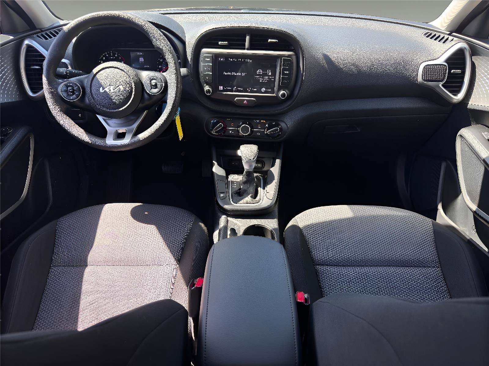 Certified 2022 Kia Soul LX w/ Technology Package image 18