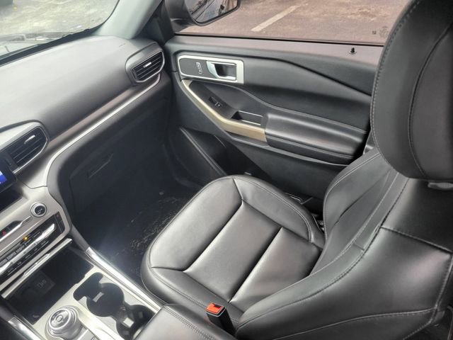 Certified 2022 Ford Explorer XLT w/ Equipment Group 202A image 12
