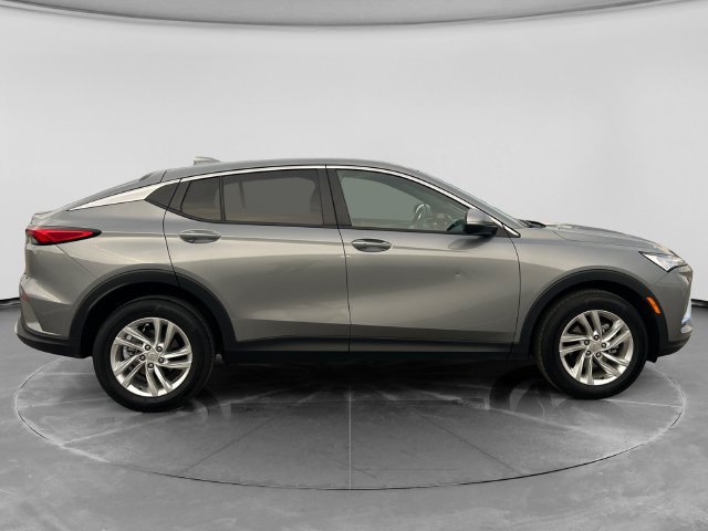 Used 2025 Buick Envista Preferred w/ Convenience I Package FWD image 2