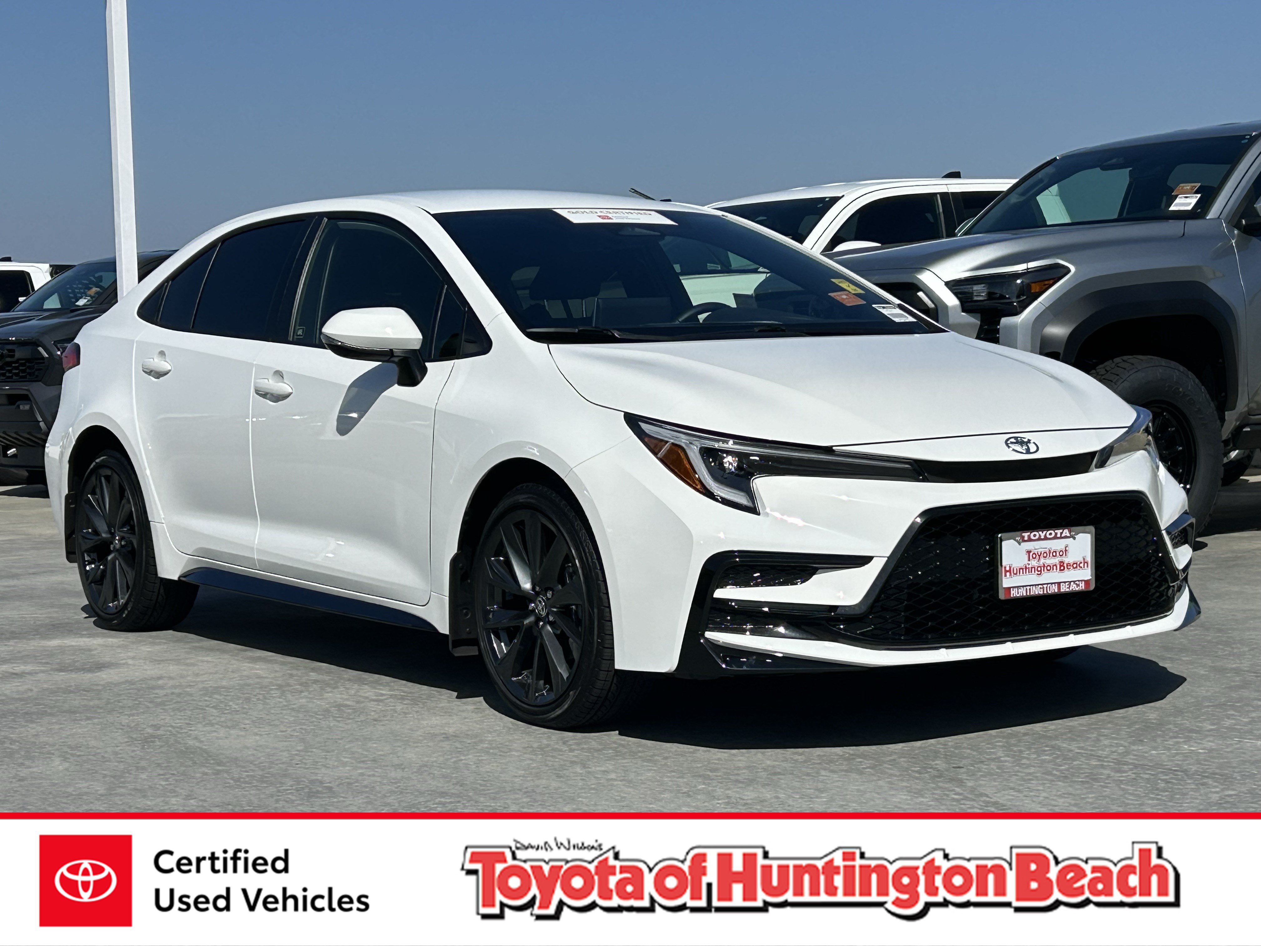 Certified 2026 Toyota Corolla SE w/ SE Package FWD image 1