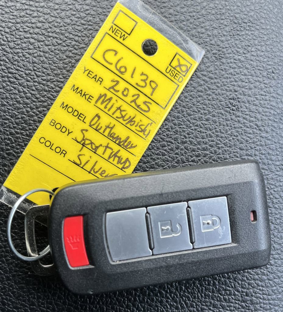 Used 2025 Mitsubishi Outlander Sport AWD image 23