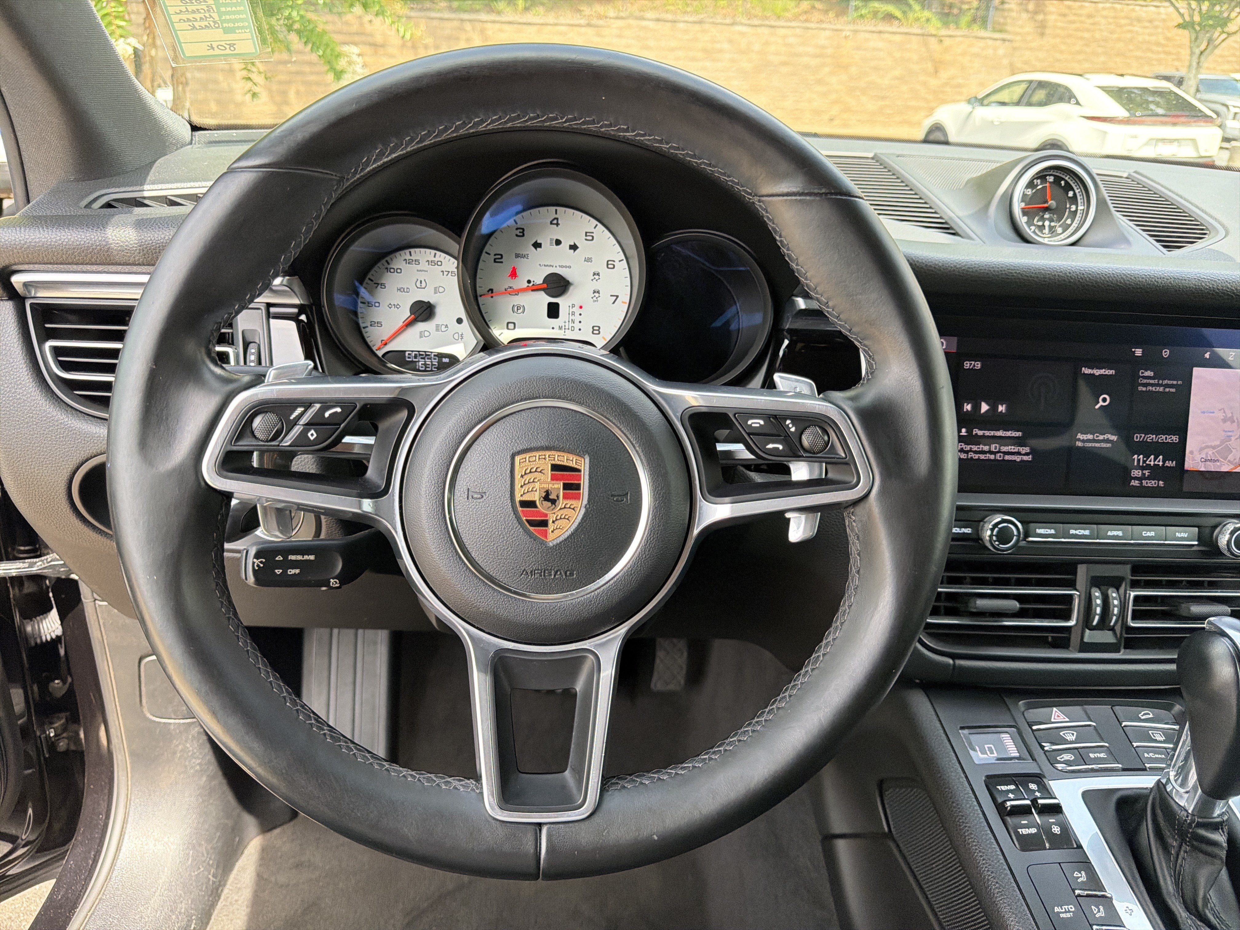 Used 2020 Porsche Macan AWD/4WD image 25