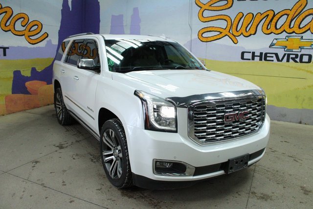 Used 2018 GMC Yukon Denali image 2