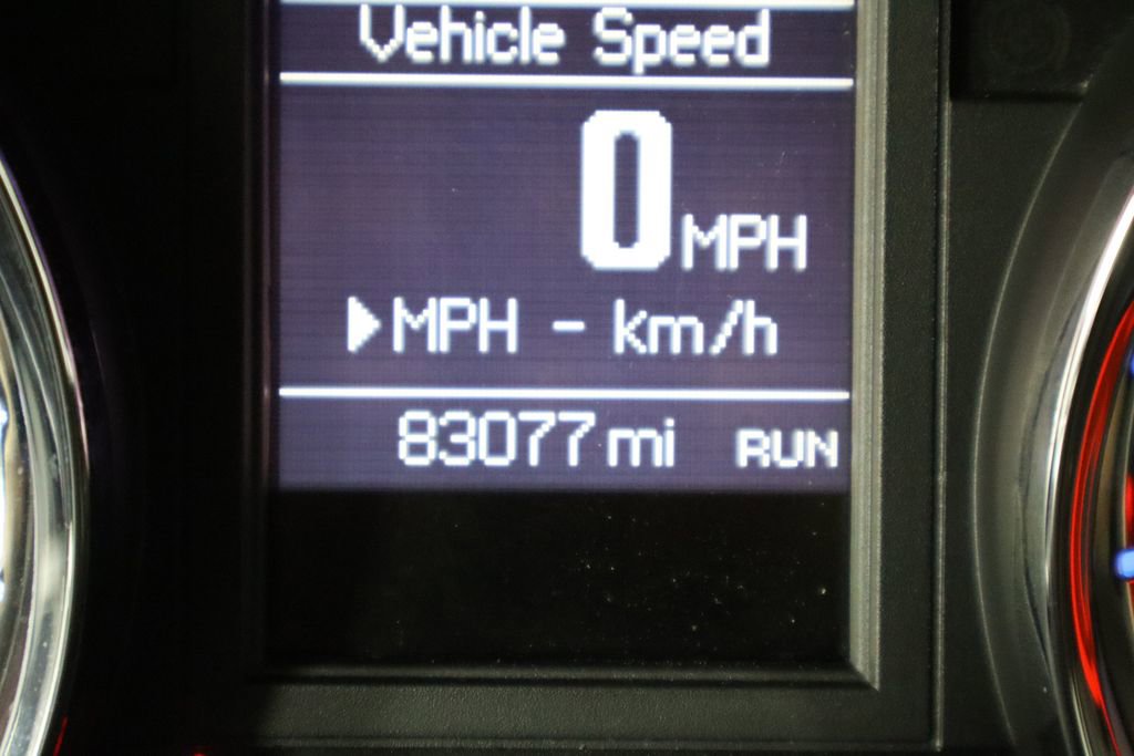 Used 2016 Chrysler Town & Country Touring w/ Driver Convenience Group image 34