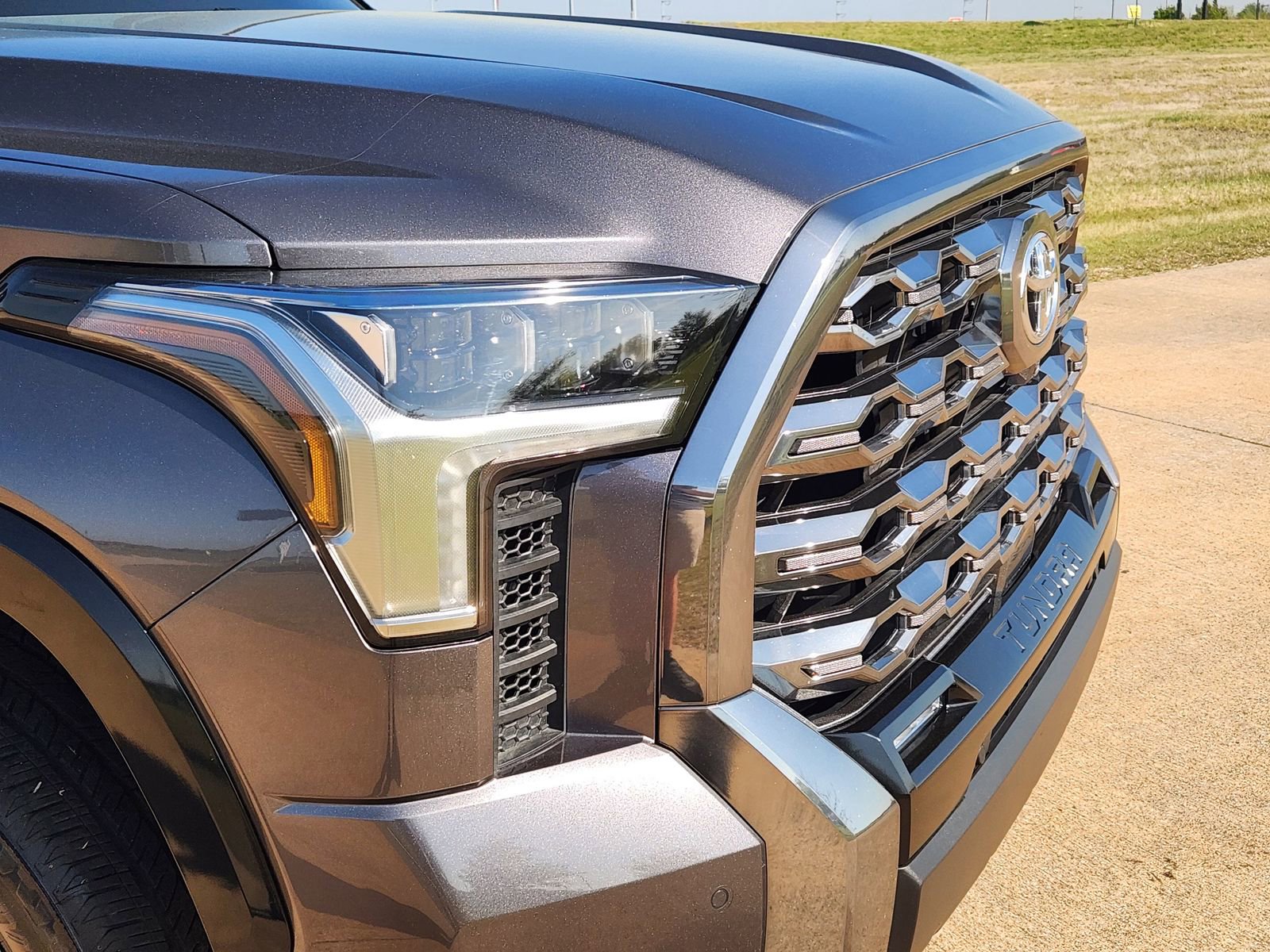 Used 2025 Toyota Tundra Platinum image 12