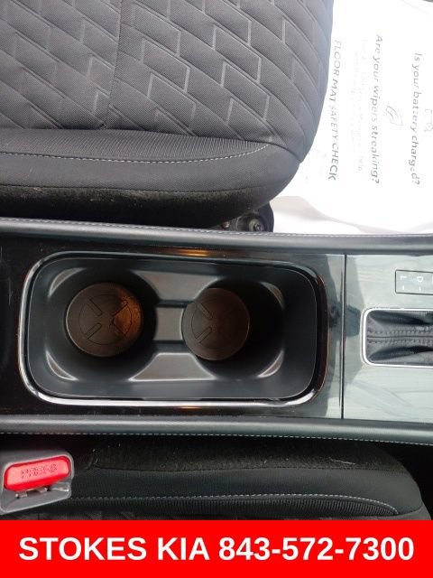 Used 2023 Nissan Kicks SV w/ Interior Electronics Package FWD image 14