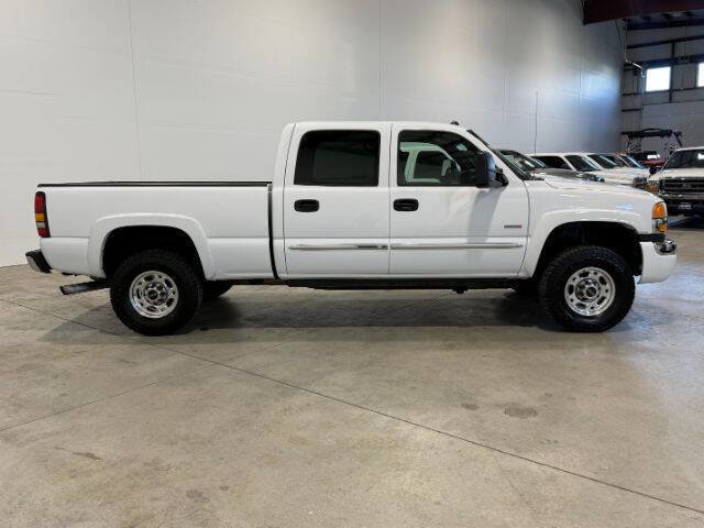 Used 2005 GMC Sierra 2500 SLE w/ Heavy-Duty Power Package AWD/4WD image 7