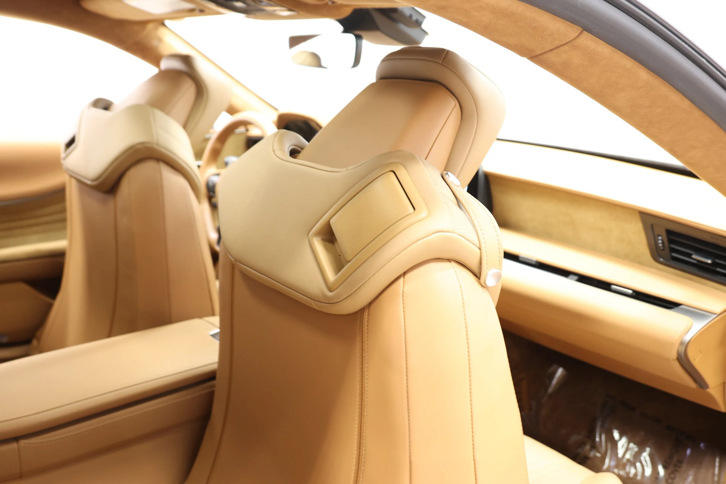 Used 2025 Lexus LC 500 Coupe w/ Touring Package RWD image 80