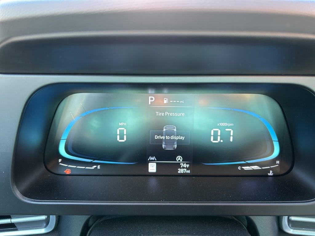 Used 2025 Hyundai Elantra SE image 23