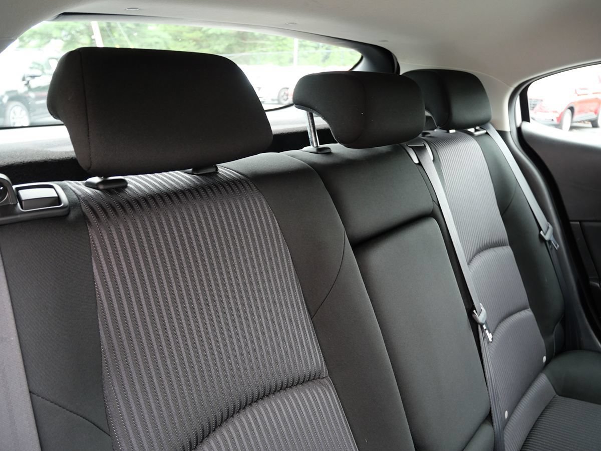 Used 2015 MAZDA MAZDA3 i Touring FWD image 31