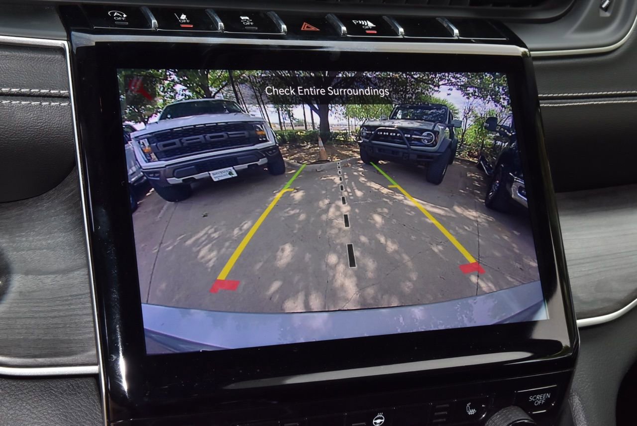 Used 2021 Jeep Grand Cherokee L Limited AWD/4WD image 29