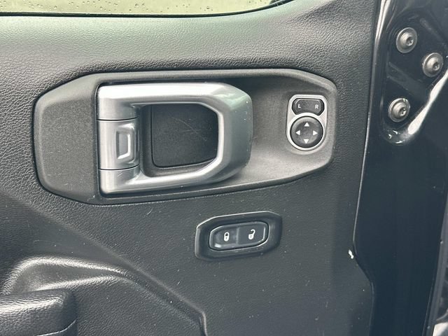 Used 2021 Jeep Wrangler Sport AWD/4WD image 17