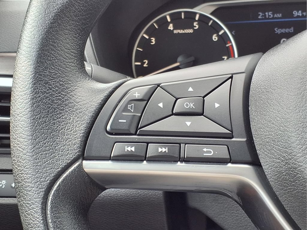 Used 2025 Nissan Altima 2.5 SV FWD image 16