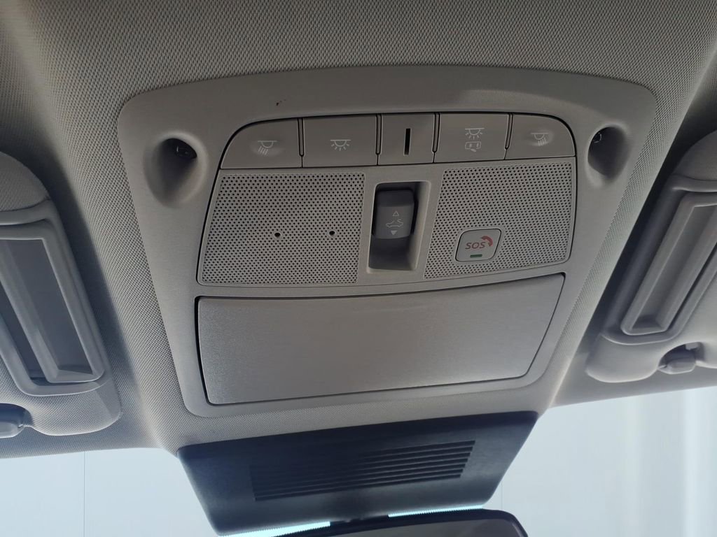 Used 2023 Nissan Armada SL w/ Captain's Chairs Package image 23