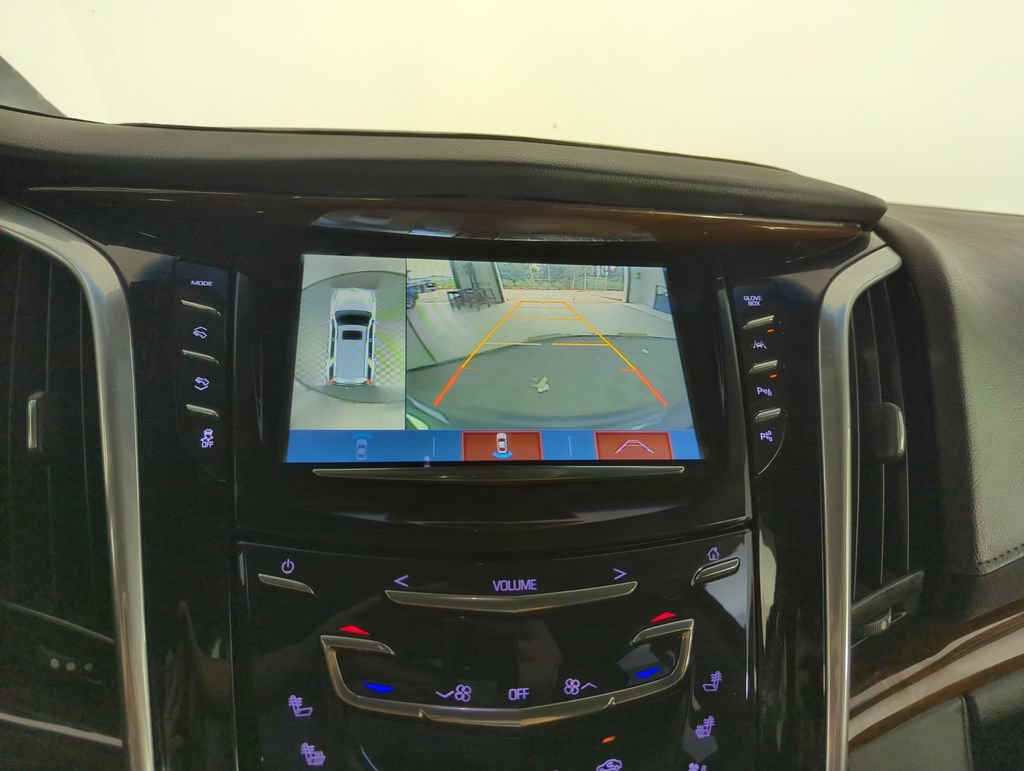 Used 2020 Cadillac Escalade ESV Premium Luxury RWD image 25
