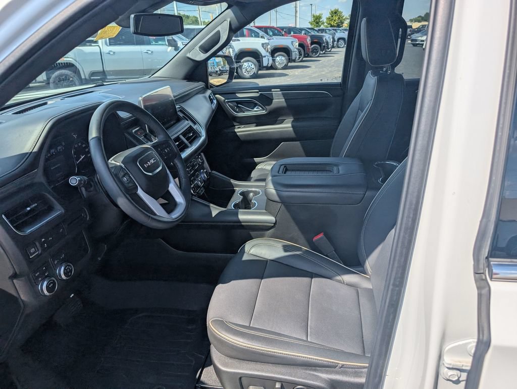 Used 2021 GMC Yukon XL SLT AWD/4WD image 17