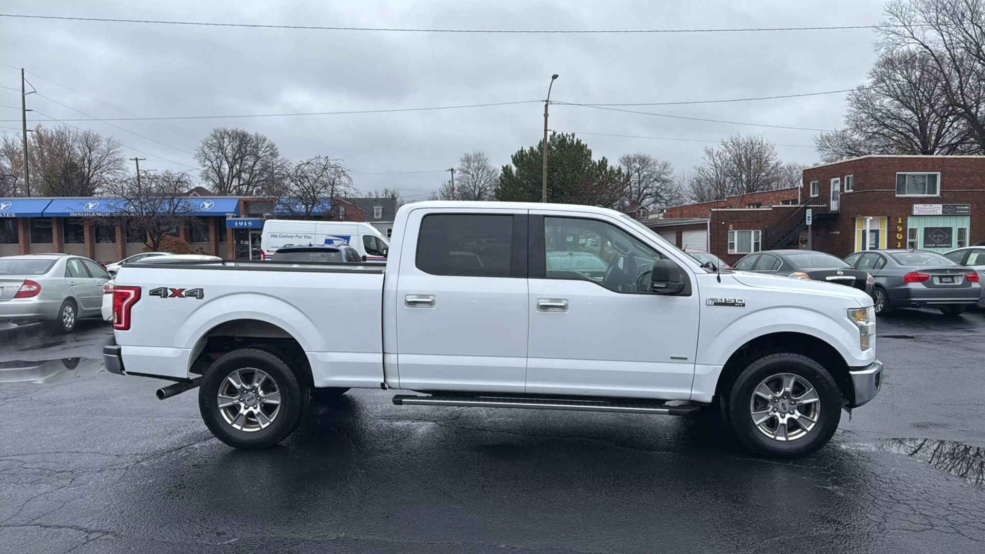 Used 2015 Ford F150 XLT w/ Equipment Group 301A Mid image 4