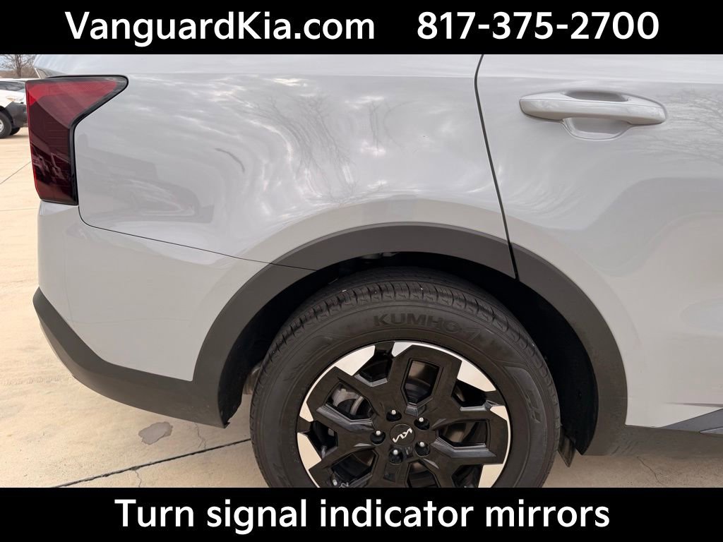Certified 2025 Kia Sorento S image 10