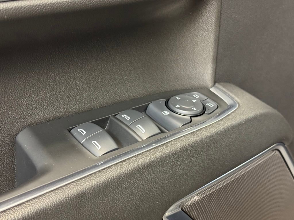 Used 2024 GMC Sierra 1500 SLE w/ Preferred Package image 11