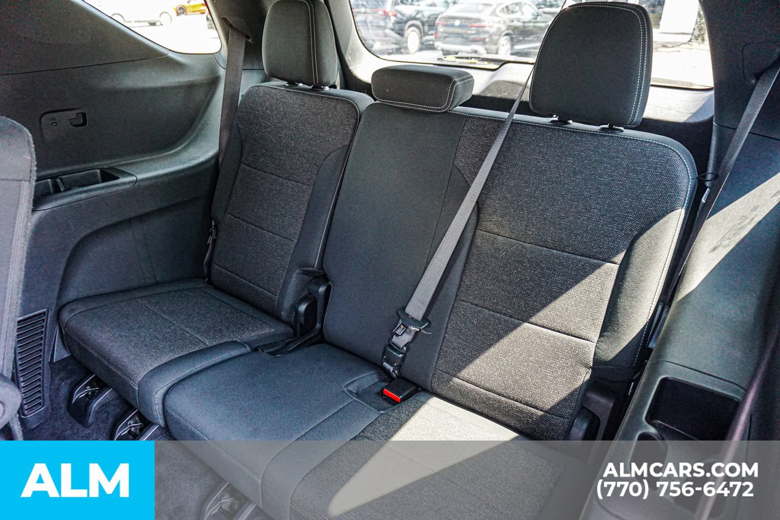 Used 2025 Chevrolet Traverse LT FWD image 22