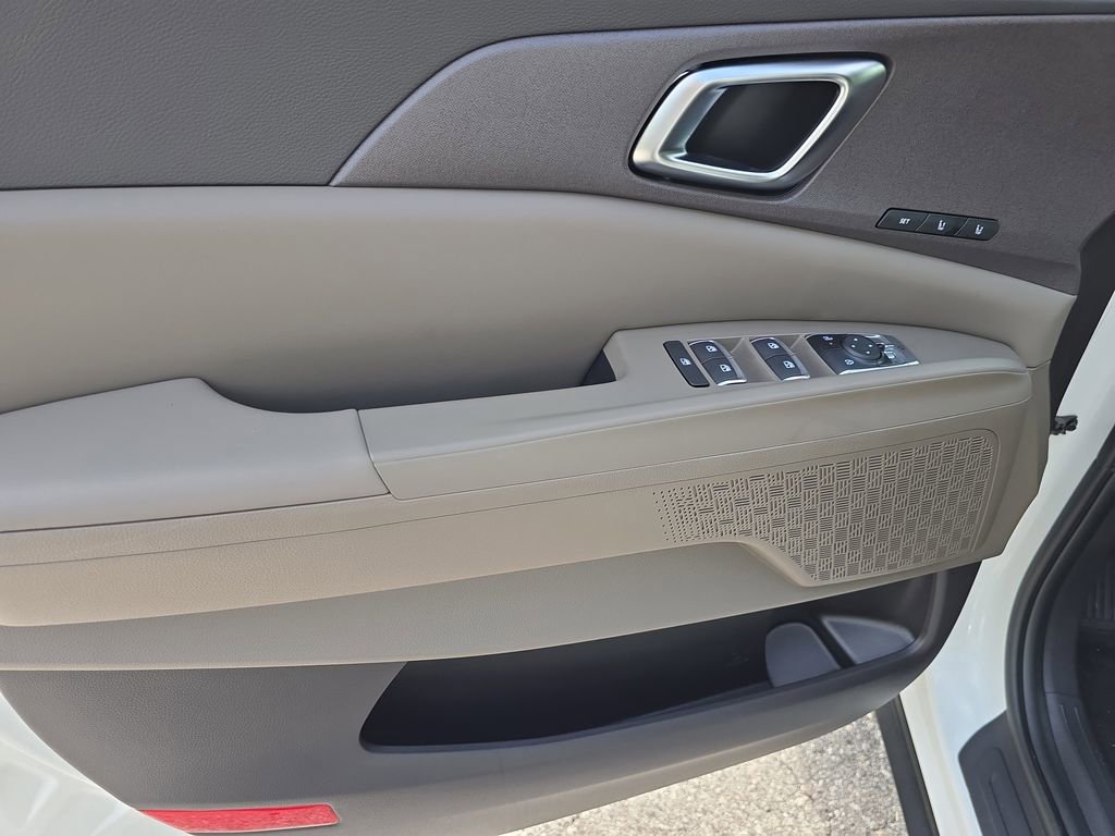 New 2026 Kia Carnival EX image 19