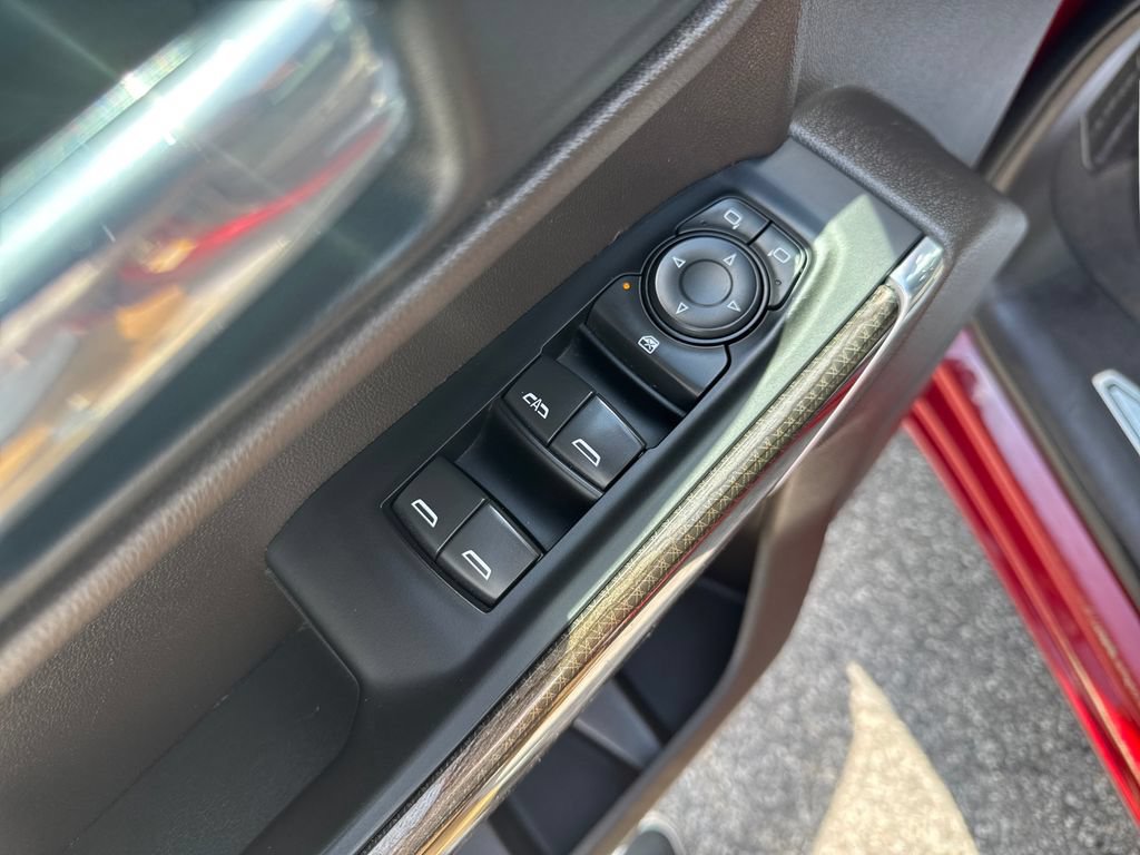 Used 2022 Chevrolet Silverado 1500 LT AWD/4WD image 12