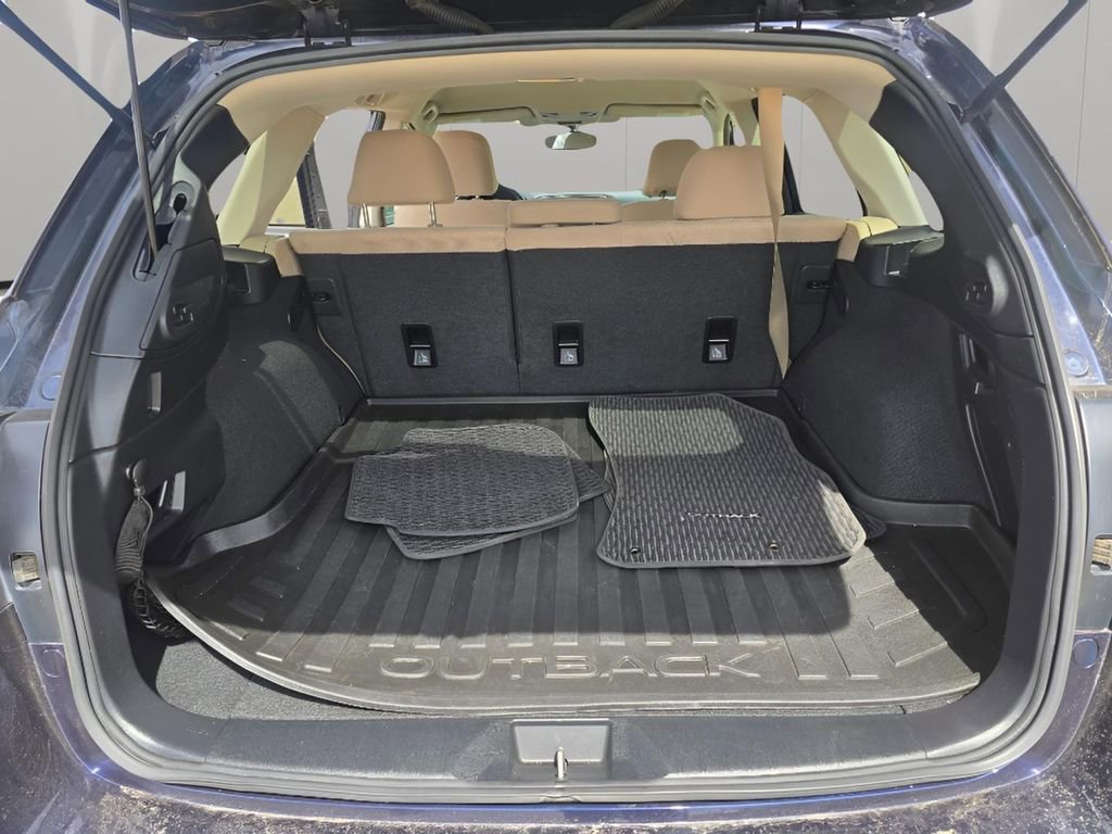 Used 2018 Subaru Outback 2.5i Premium AWD/4WD image 12
