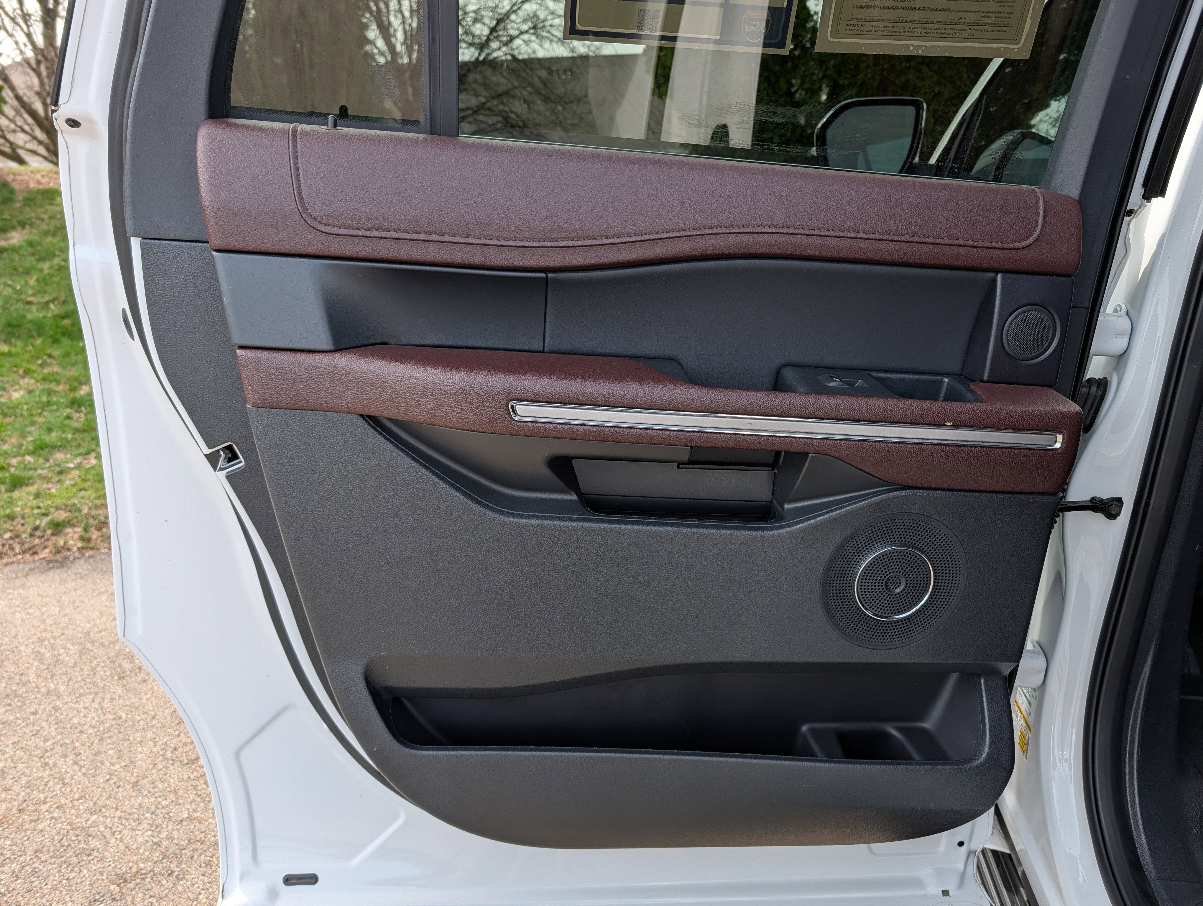 Used 2024 Ford Expedition Max Limited image 39