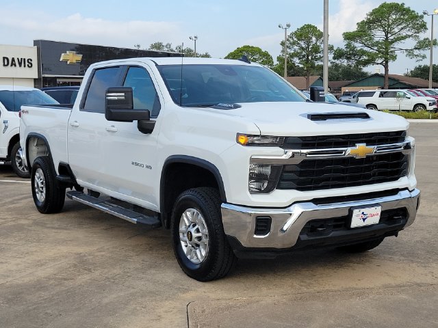 Used 2026 Chevrolet Silverado 2500 LT AWD/4WD image 2
