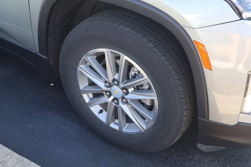 Used 2023 Chevrolet Traverse LT w/ LPO, Floor Liner Package AWD/4WD image 6