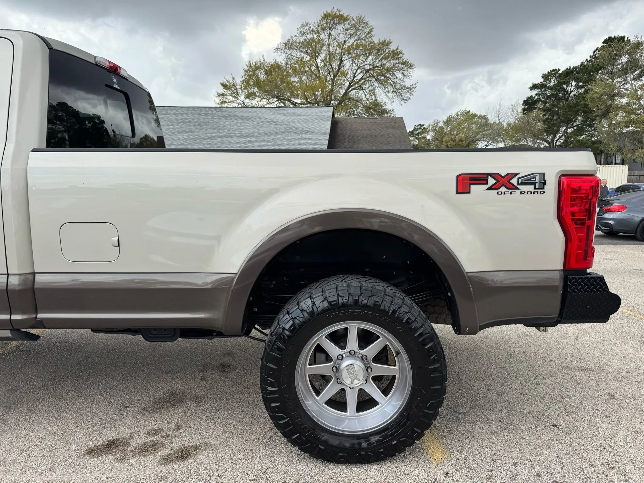 Used 2017 Ford F350 King Ranch w/ Tow Technology Bundle AWD/4WD image 12