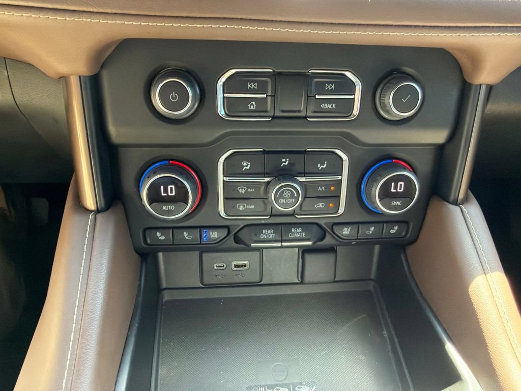 Used 2022 Chevrolet Tahoe High Country w/ Premium Package 2 AWD/4WD image 25