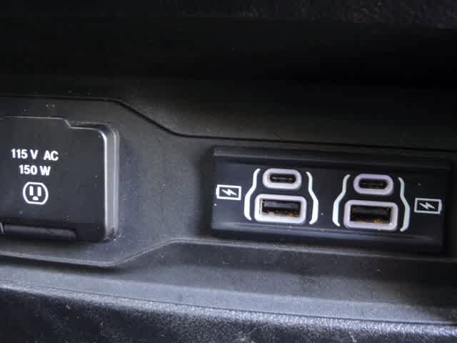 Used 2023 Jeep Grand Cherokee L Limited AWD/4WD image 16