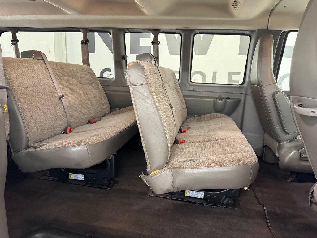 Used 2020 Chevrolet Express 3500 LT w/ LT Preferred Equipment Group RWD image 24