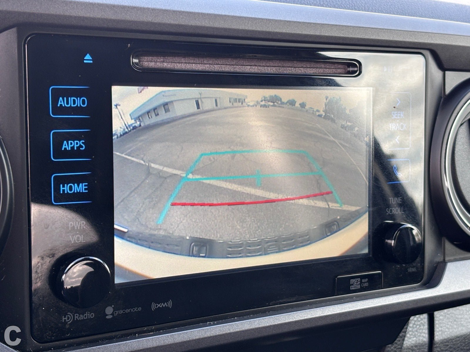 Used 2019 Toyota Tacoma TRD Off-Road w/ Technology Package AWD/4WD image 28