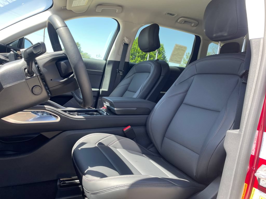 New 2026 Lincoln Nautilus Premier AWD/4WD image 9