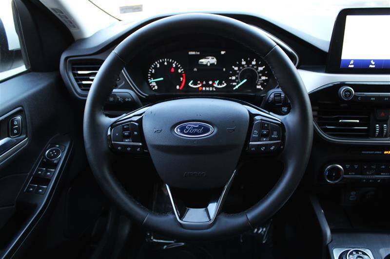Used 2022 Ford Escape SEL FWD image 14