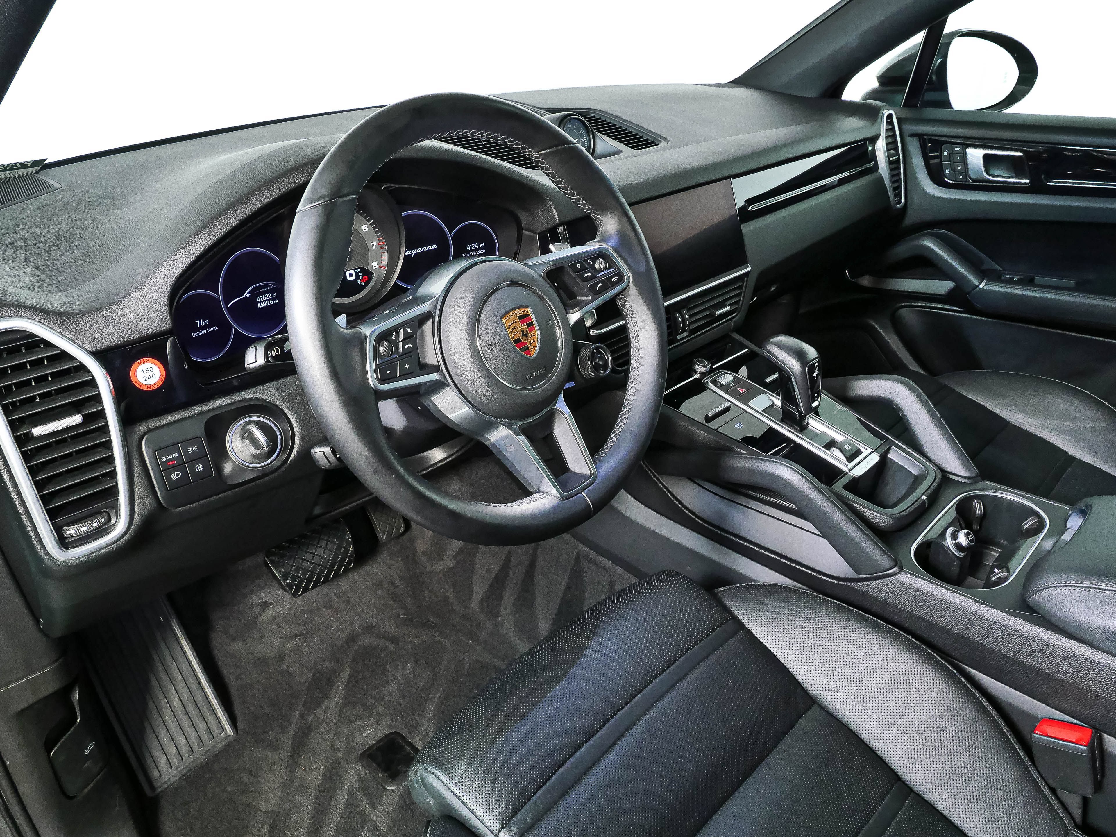 Certified 2022 Porsche Cayenne Coupe AWD/4WD image 4