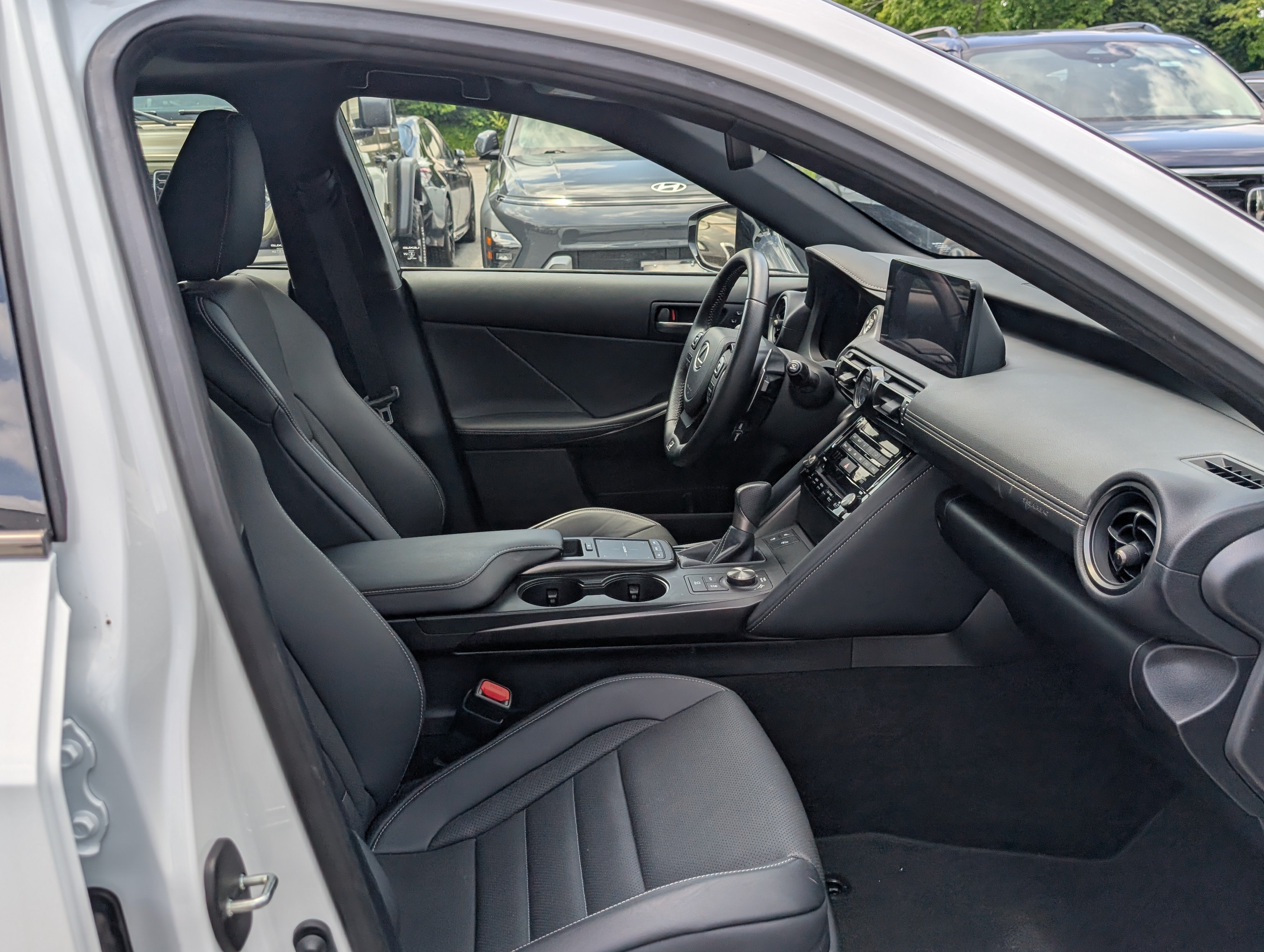 Used 2025 Lexus IS 350 F Sport w/ Navigation Package AWD/4WD image 12