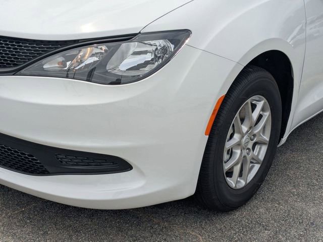 New 2026 Chrysler Voyager LX image 12