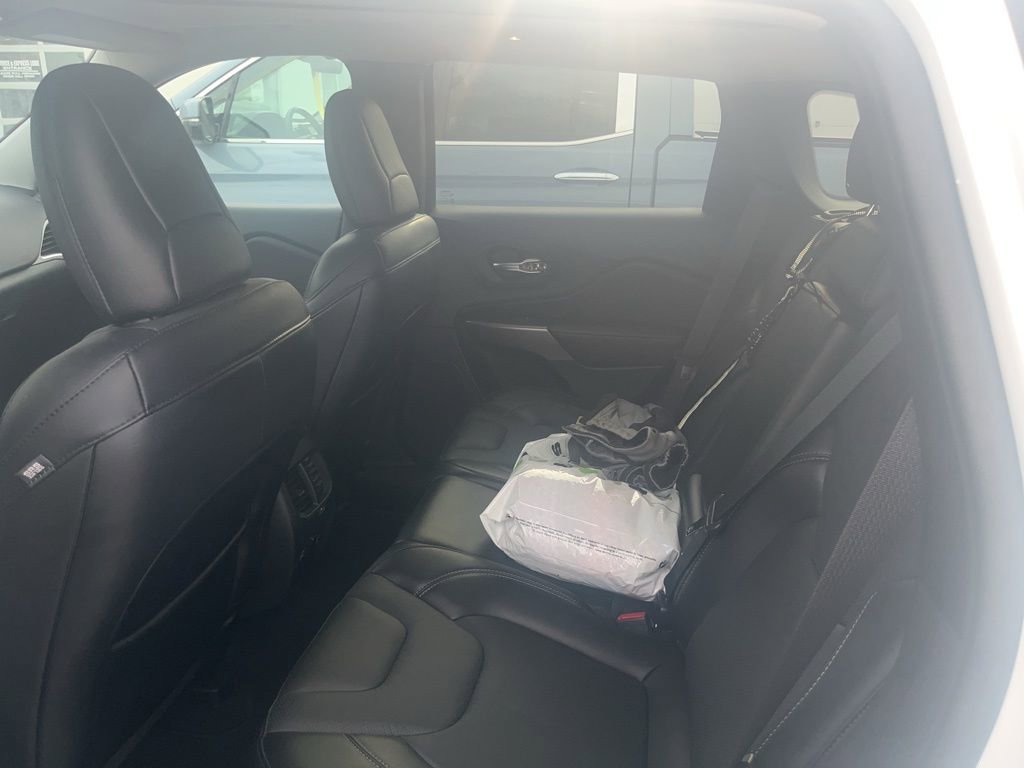 Used 2021 Jeep Cherokee Limited AWD/4WD image 15
