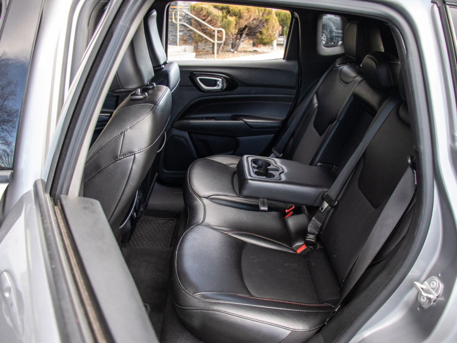 Used 2023 Jeep Compass Trailhawk image 22